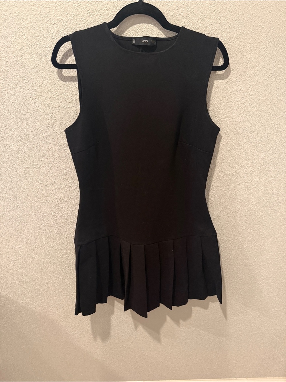 Brand New, never worn Mango Black Sleeveless Pleated-Hem Mini Dress